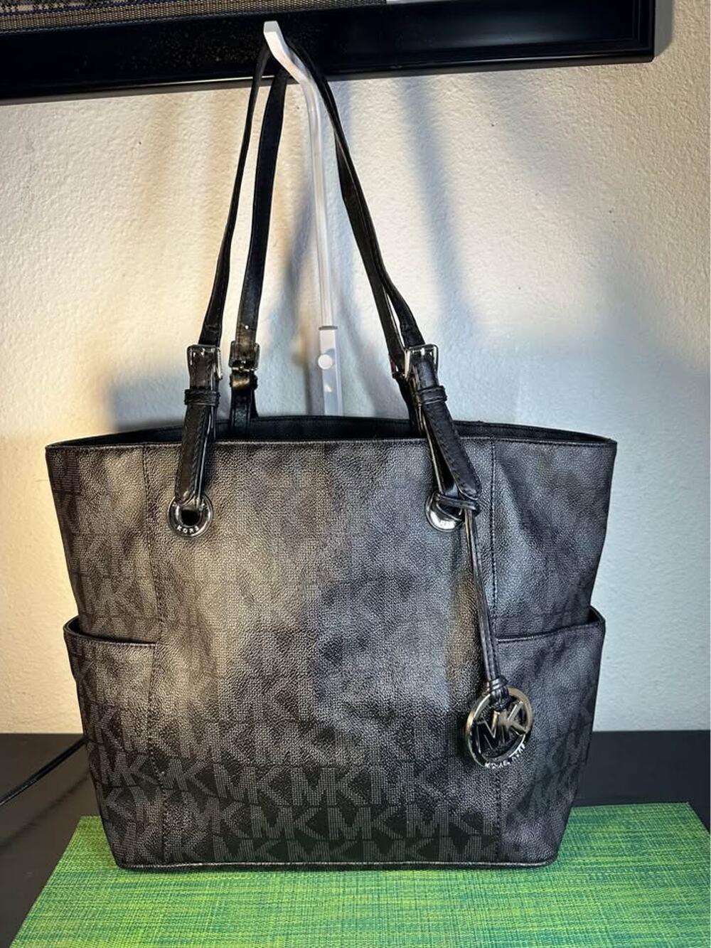 Michael Kors Jet Set Large Signature Logo Tote Bag
